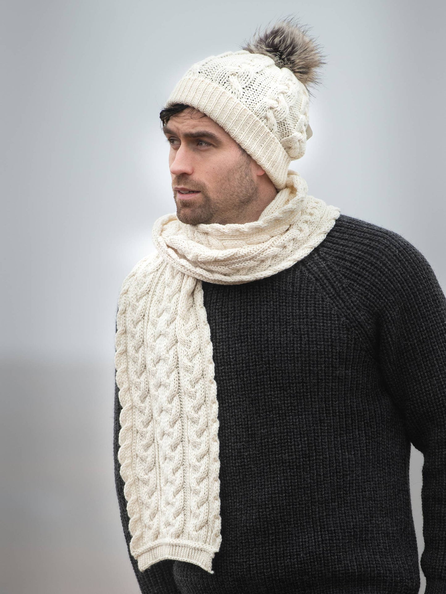 Kabelstickad Mössa - 100% Merinoull - grön / En storlek