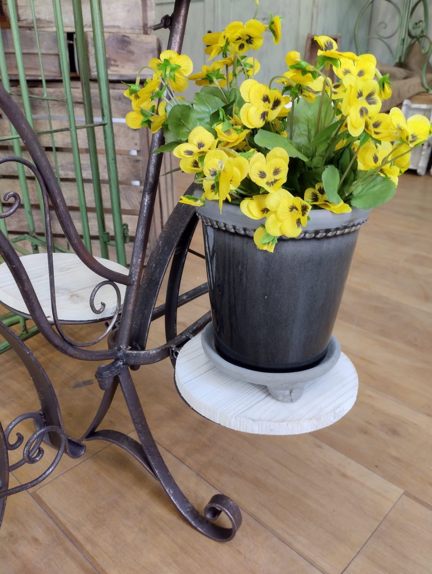 Blomsterställ i form av en cykel – Ord.Pris 2390:-