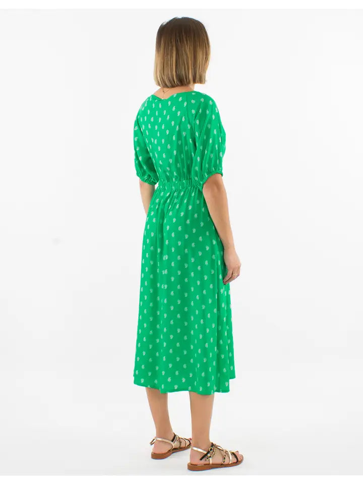 Elegant Kortärmad Långklänning i 100 % Viskos - Ord.Pris 449:-
