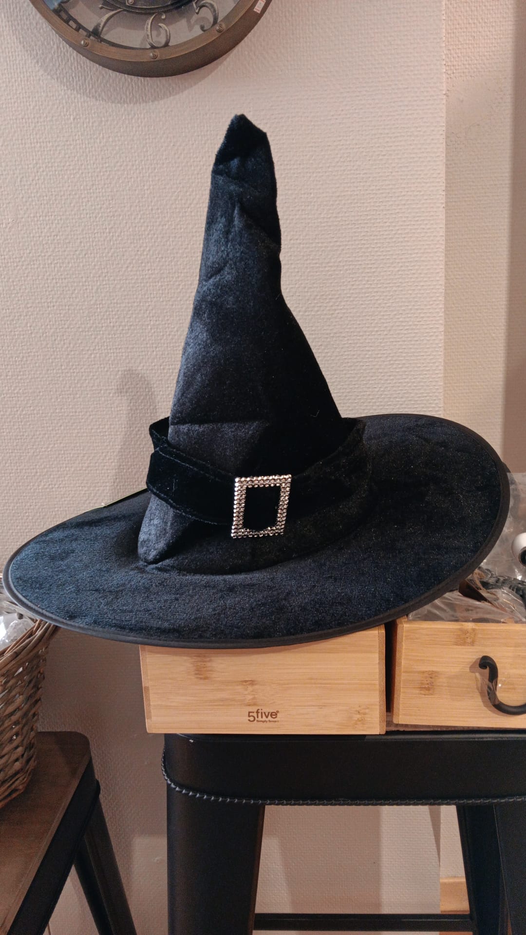 Svart Samt Häxhatt