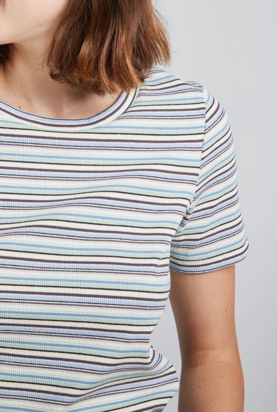 THEO - Pastellrandig T-shirt - Blå