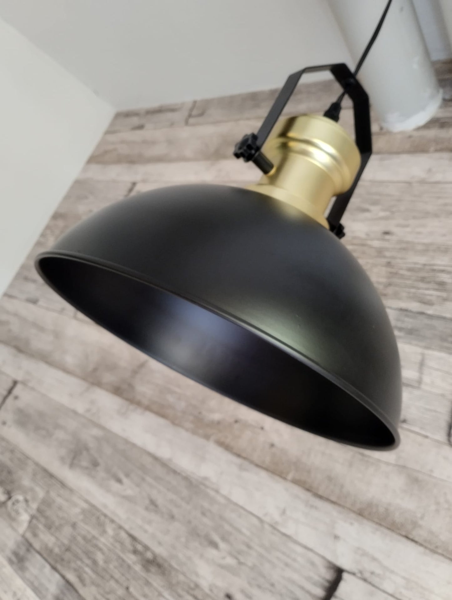 Taklampa - Sandhamn - H26/Ø24 cm - Metall