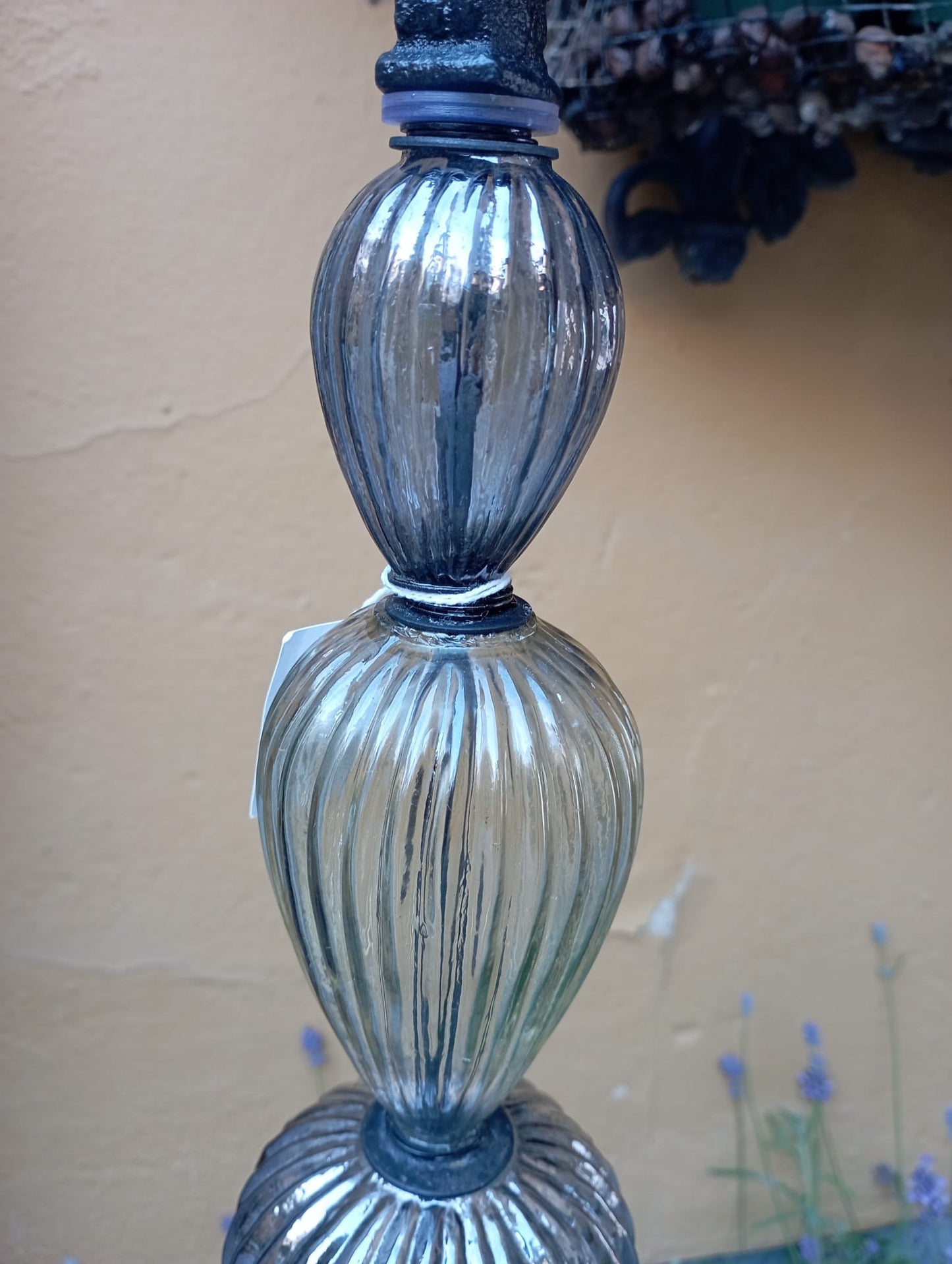 Havepæl "Fransk lilje" med glasdekoration
