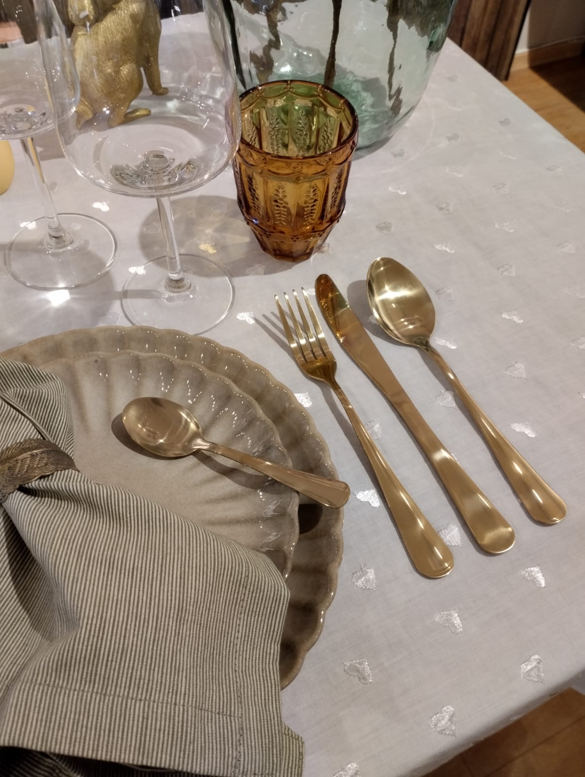 Bestickset - 16 delar - guld