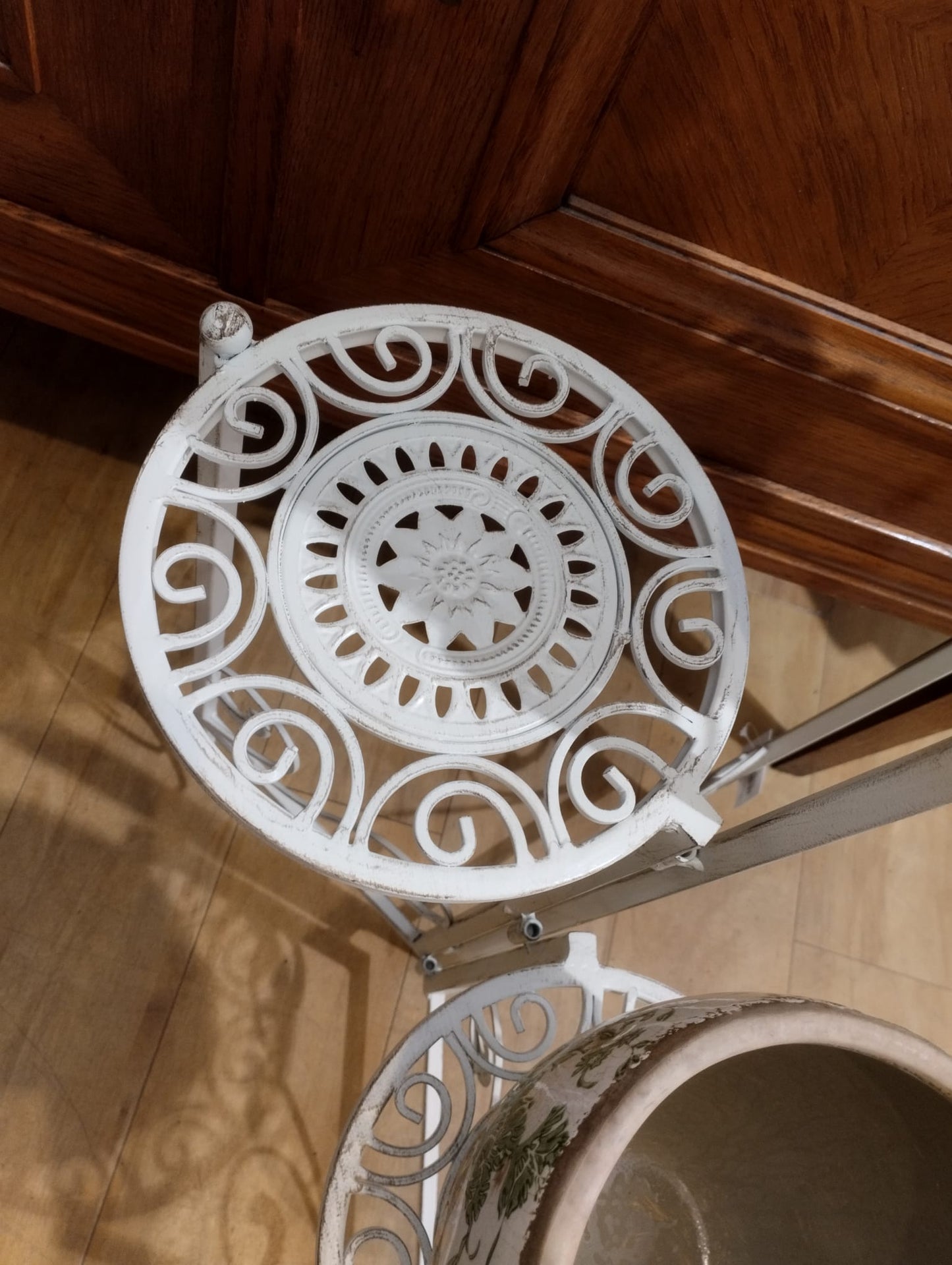 Blombord / Piedestal i smide - Antik Vit - H 67cm