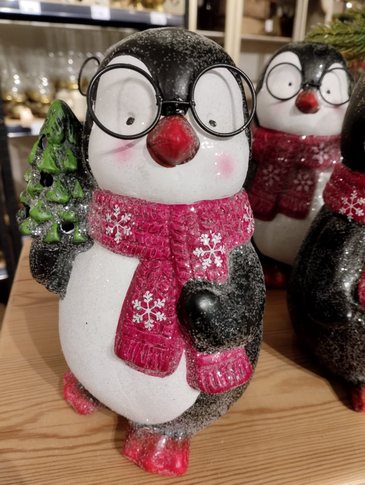 Pingviner med stora glasögon och halsduk - Juldekoration