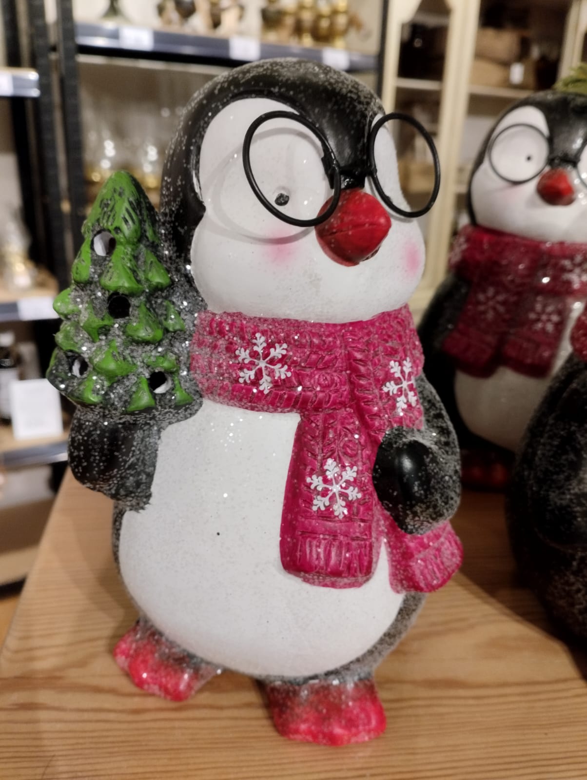 Pingviner med stora glasögon och halsduk - Juldekoration