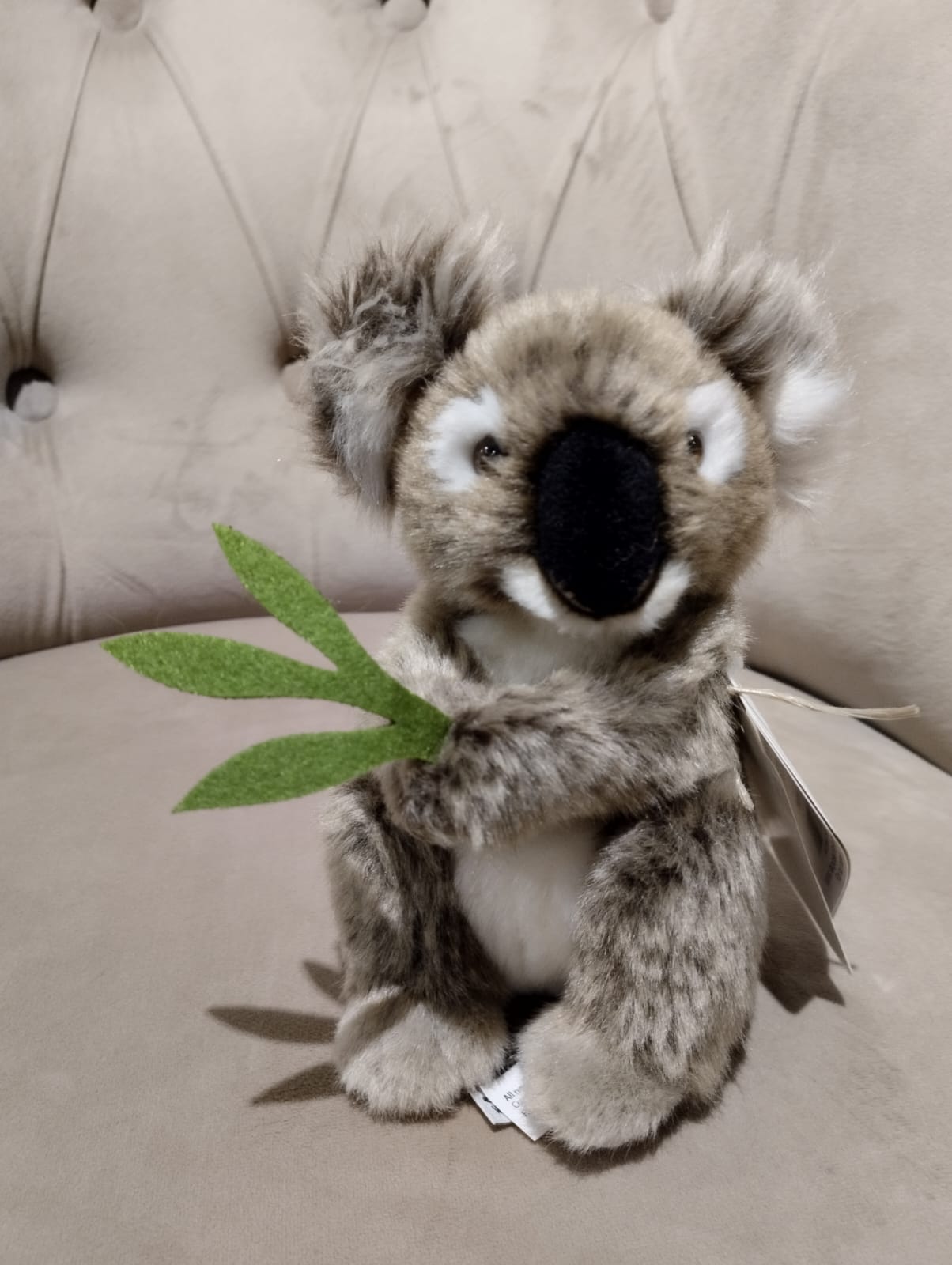 Gosedjur Koala med blad, sittande - 16 cm (höjd) - Plyschleksak