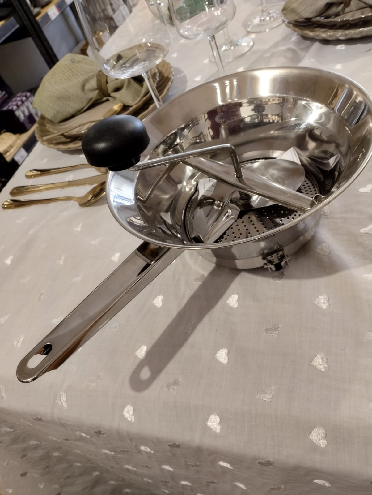 Grönsakskvarn i rostfritt stål – 24 cm – från Fackelmann
