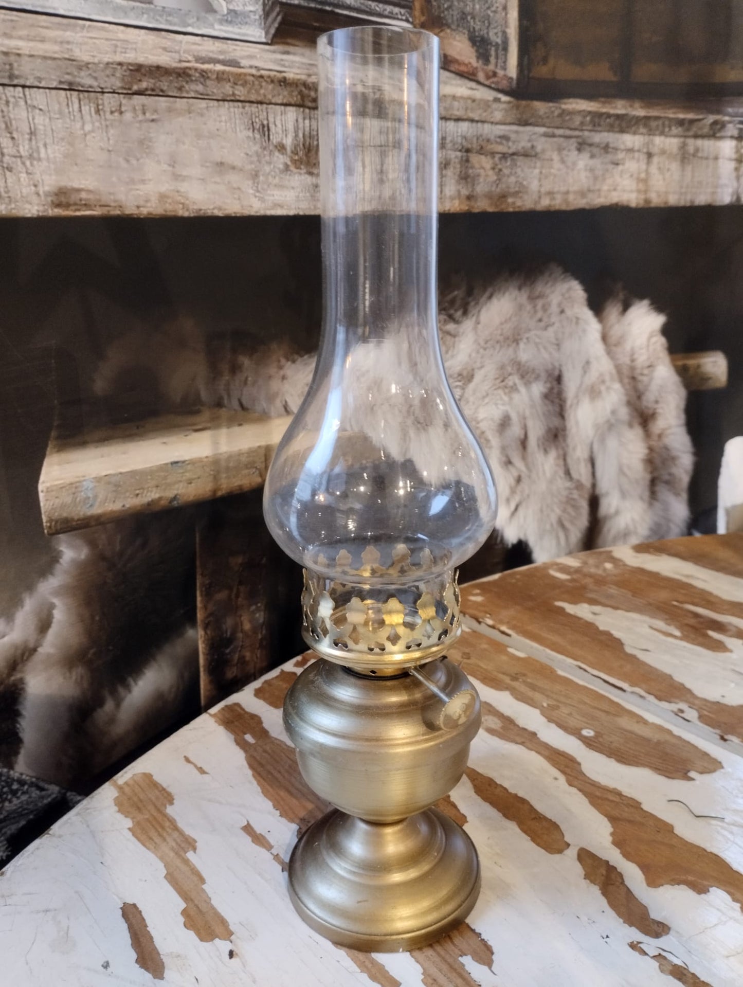 Lampa För Värmeljus - Källa - Antik Mässing