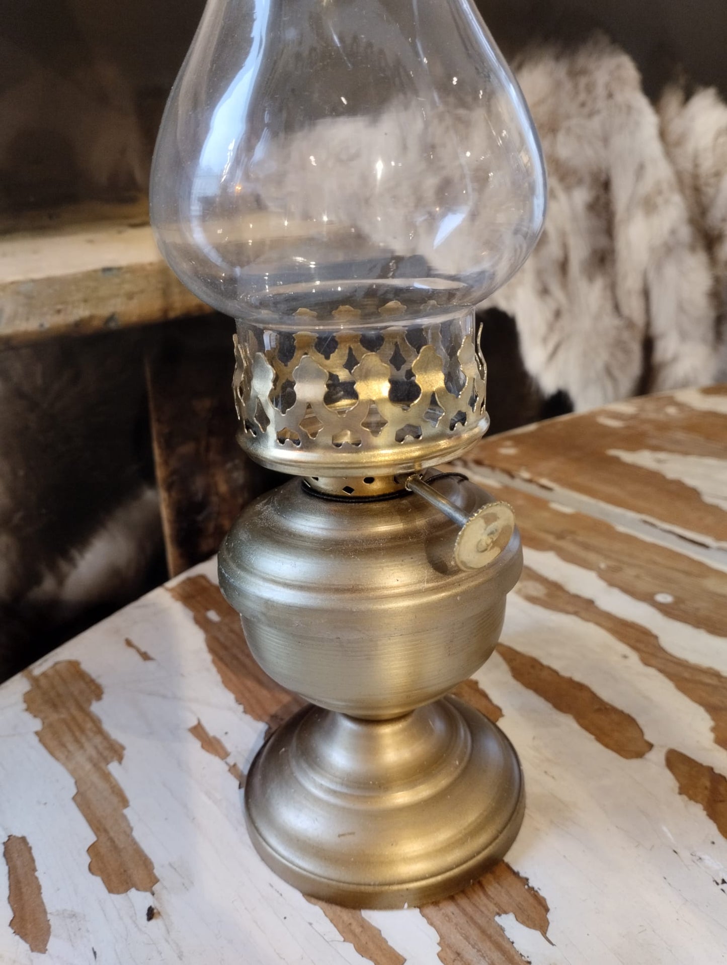 Lampa För Värmeljus - Källa - Antik Mässing
