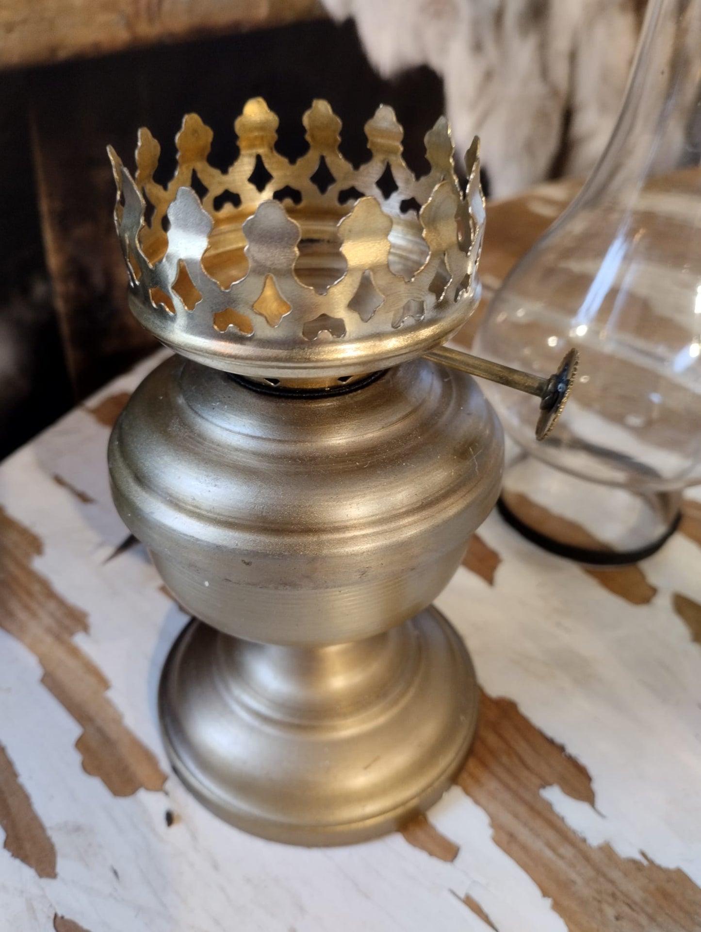 Lampa För Värmeljus - Källa - Antik Mässing