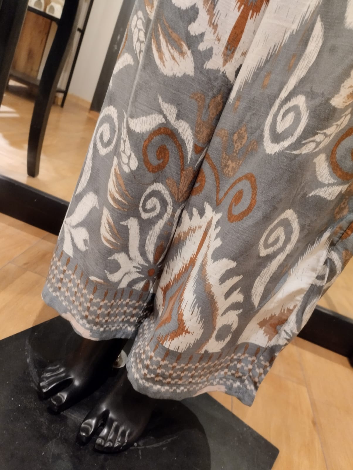 Breda byxor - grönt med abstrakt mönster - XL/XXL - 950-1P