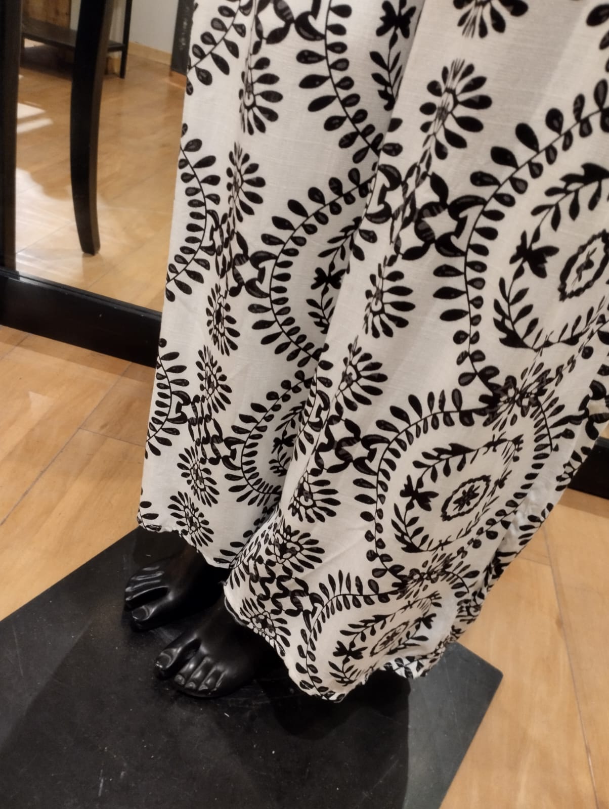 LAYLA - Geometriska byxor i stora storlekar