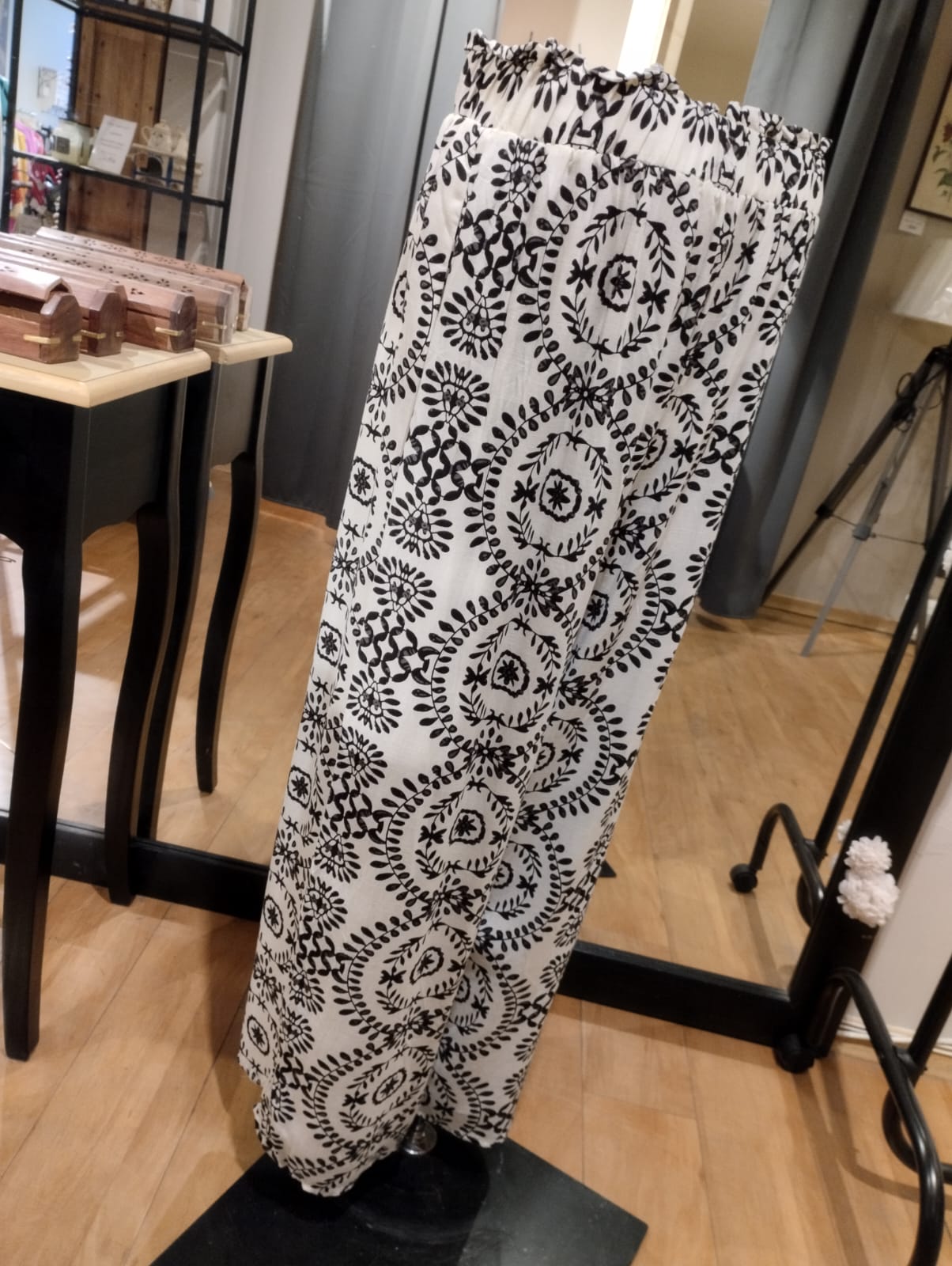 LAYLA - Geometriska byxor i stora storlekar