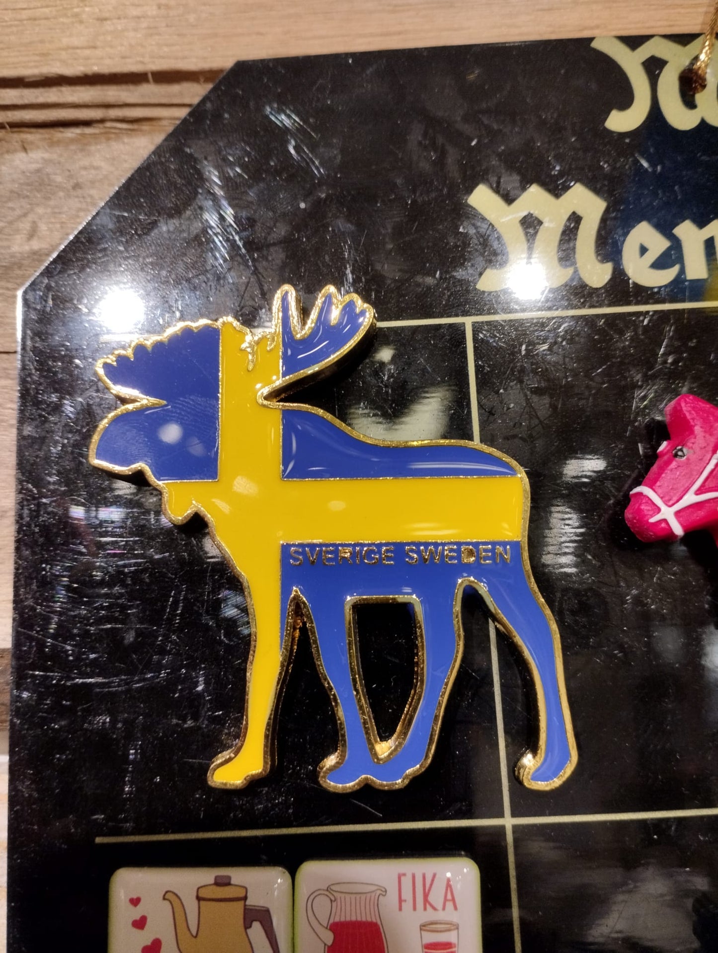 Magnet Elg med flag Sverige - Souvenir