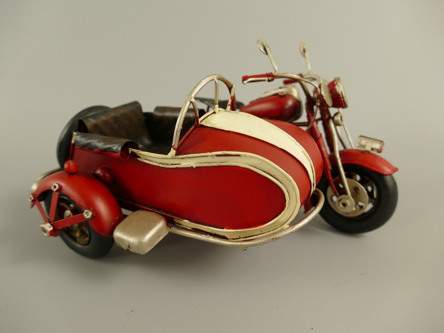 Motorcykel med sidovagn - Metall - Röd