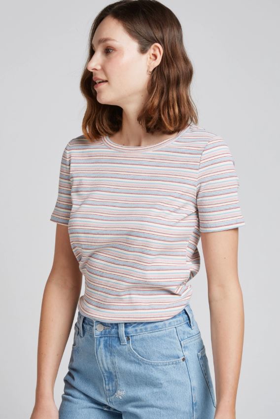THEO - Pastellrandig T-shirt - Rosa