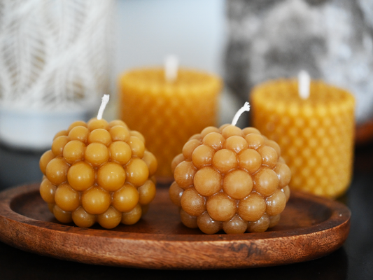 Bivaxljus Salmbär - 100% svenskt bivax - 6cm