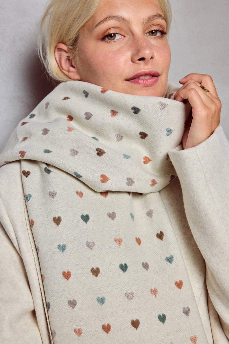 Ullsjal med vändbart hjärtmönster: Beige - 30% Ull