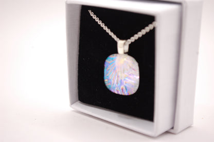 Halskedja - Litet Glashänge - Dichroic Glas - Pärlemor - Silver