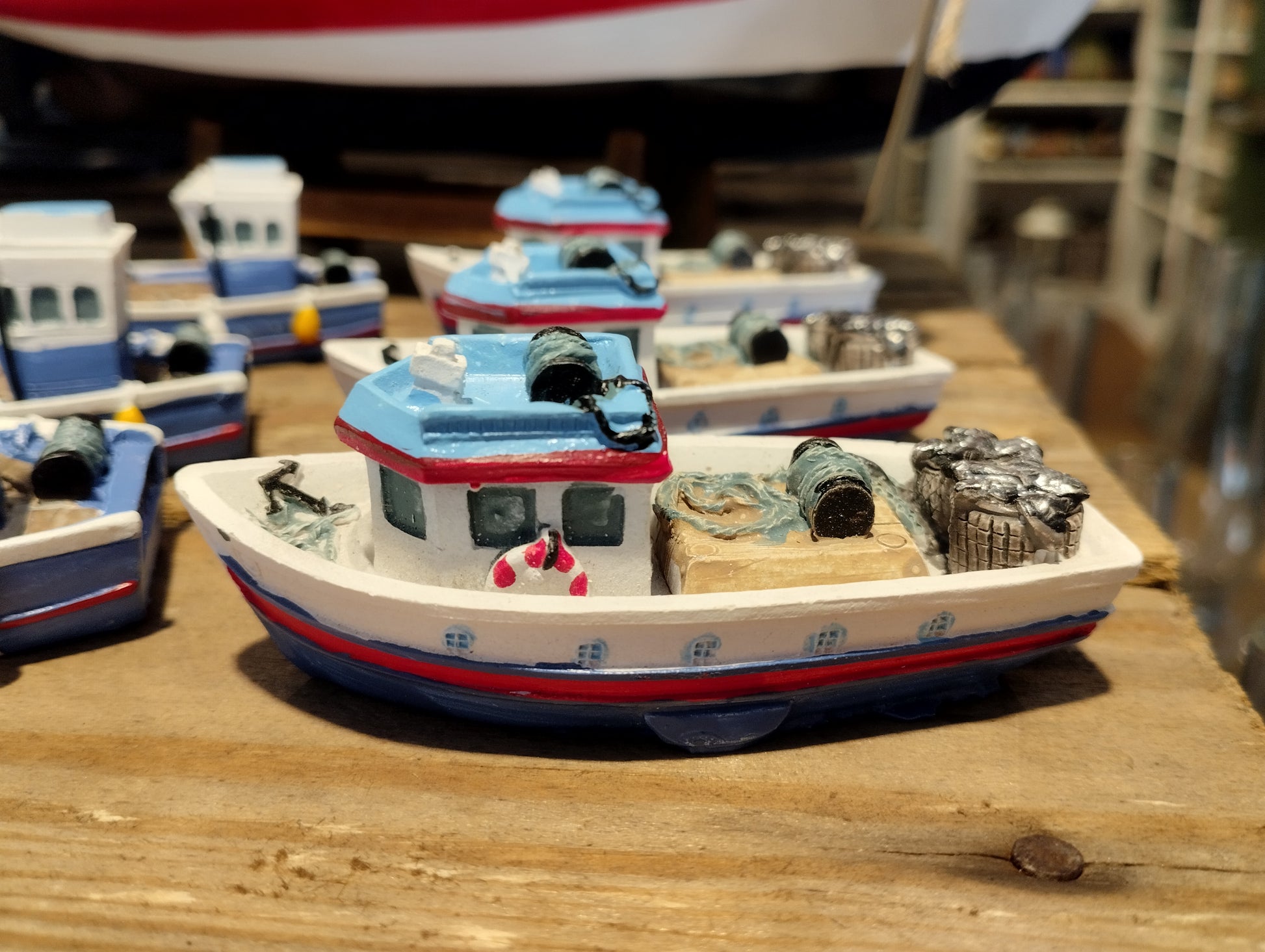 Fisketrålare - Små Modellbåt i olika design - Maritim Dekoration