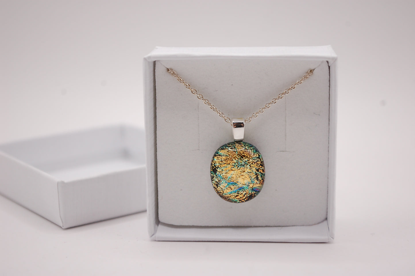 Halskedja - Litet Glashänge - Dichroic Glas - Gul / Grön - Silver