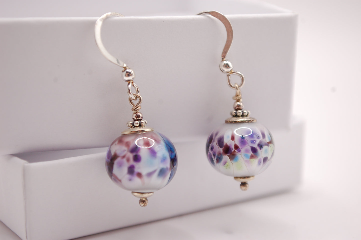 Örhängen i glas och 925 sterling silver - Marianne Degener