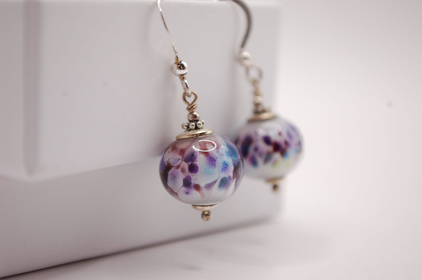 Örhängen i glas och 925 sterling silver - Marianne Degener