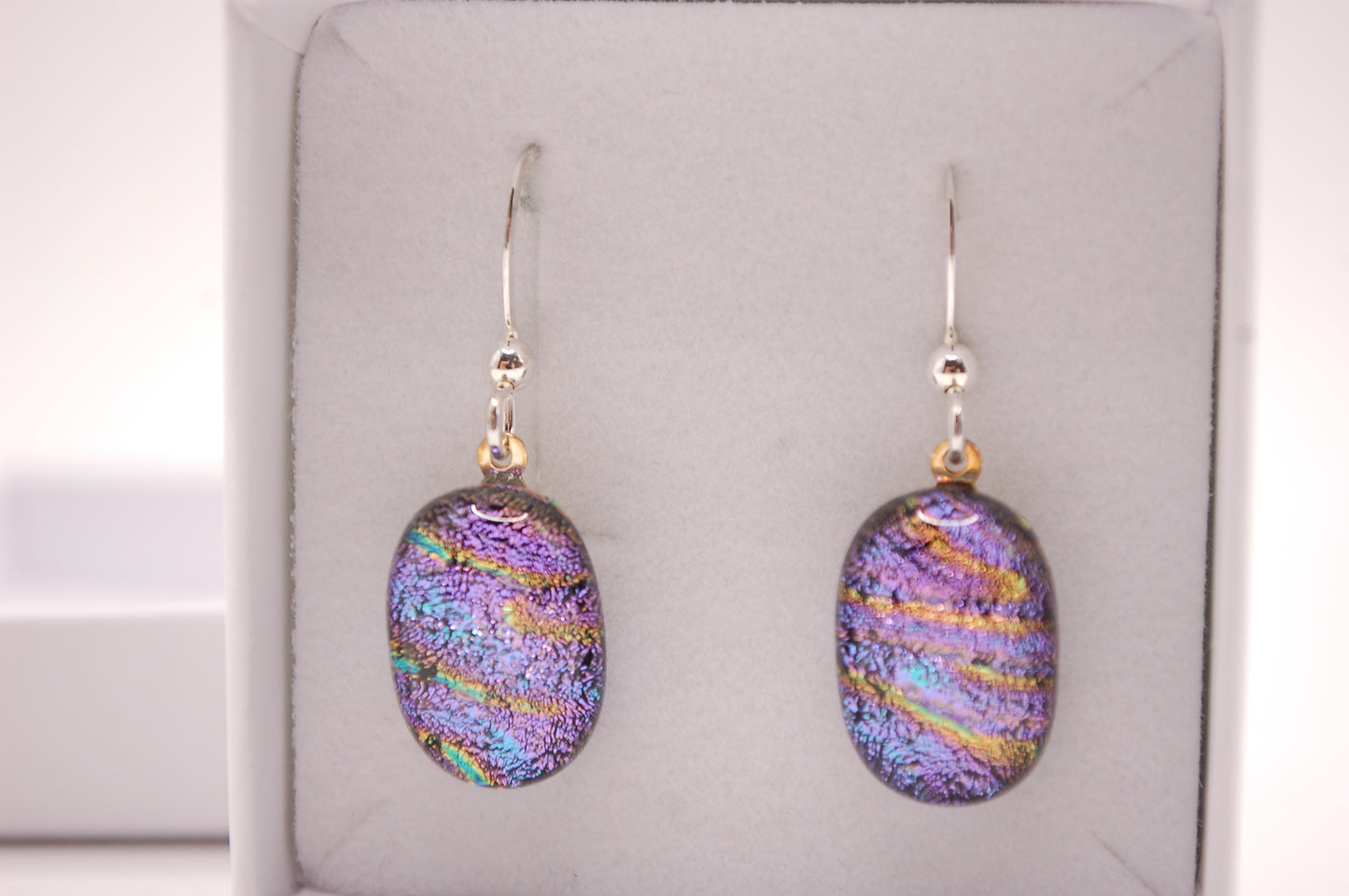 Par Örhängen - Dichroic Glas - Lila - Silver - Marianne Degener