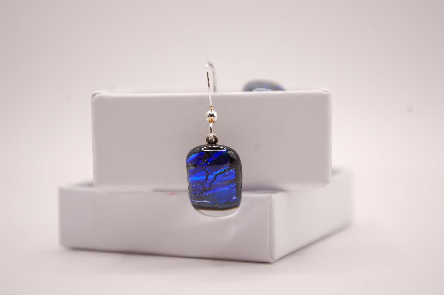 Par Örhängen - Dichroic Glas - Mörkblå - Silver - Marianne Degener
