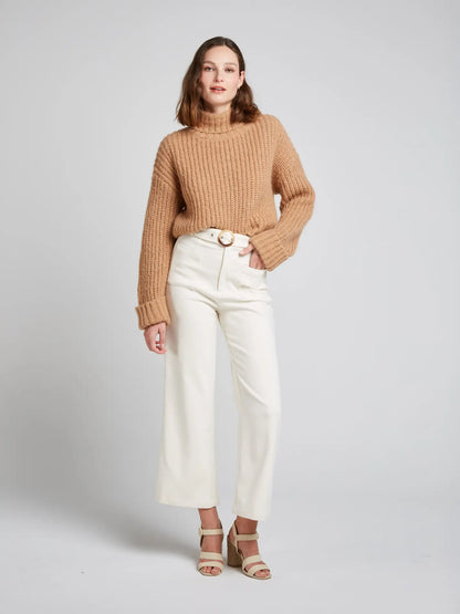 PERNETTE - Bekväm tröja med turtleneck i återvunnet material