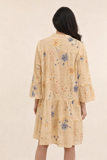 Klänning m. blommönster i 100 % bomull : Kamel