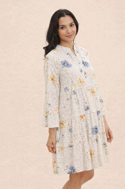 Klänning m. blommönster i 100 % bomull : Beige