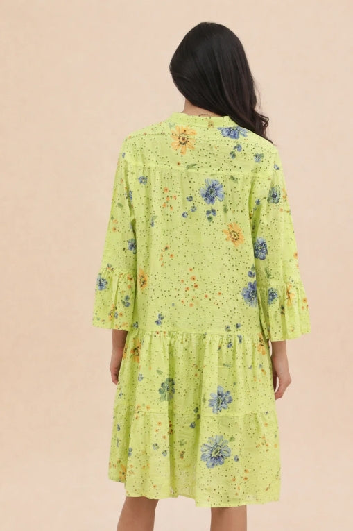 Klänning m. blommönster i 100 % bomull : Lime