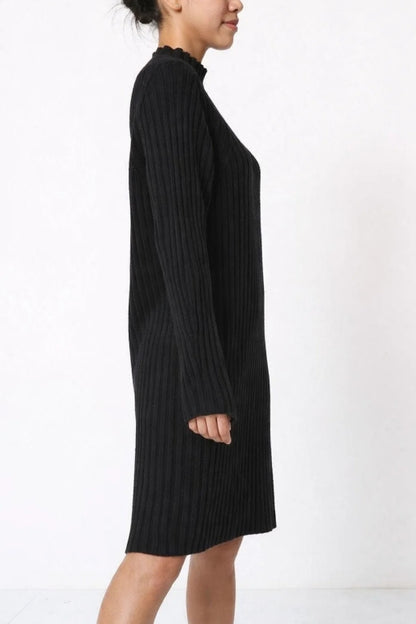 Randig stickad kashmir klänning : Svart