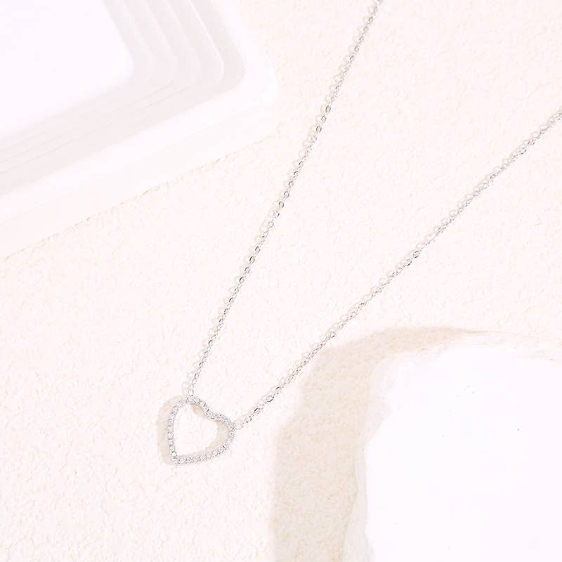 Elegant Silverhalsband med Hjärtat