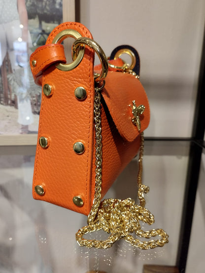 Handväska i orange - Äkta läder - Tillverkad i Italien - Ord. Pris 1495:-