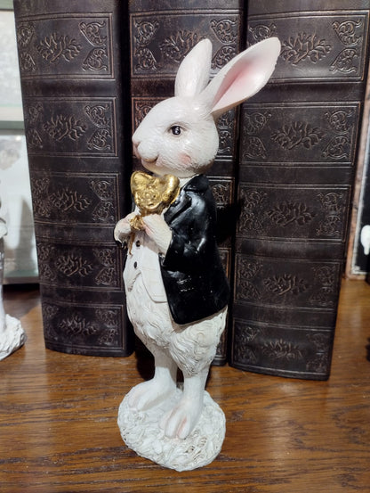 Elegant Kaninpojke - Höjd 21 cm
