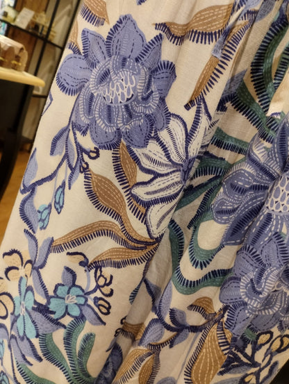 Blå blommiga byxor med fickor - M/L - 952-7