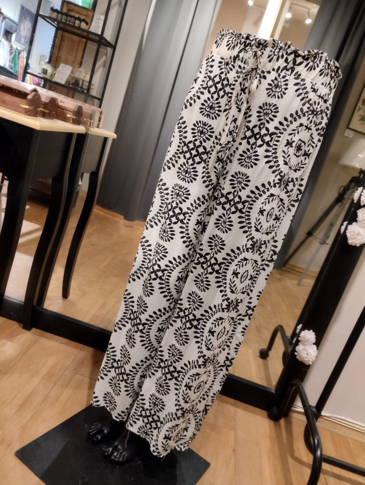 LAYLA - Geometriska byxor i stora storlekar