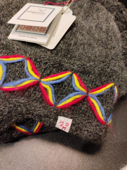 Pajala Stickad mössa: Mörkgrå / M