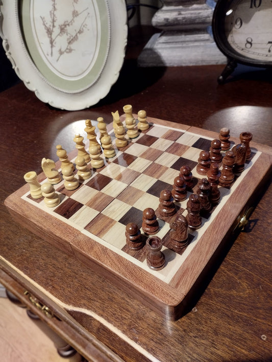 Schackspel i trä - Hopvikbart - Magnetiskt - 18x18cm