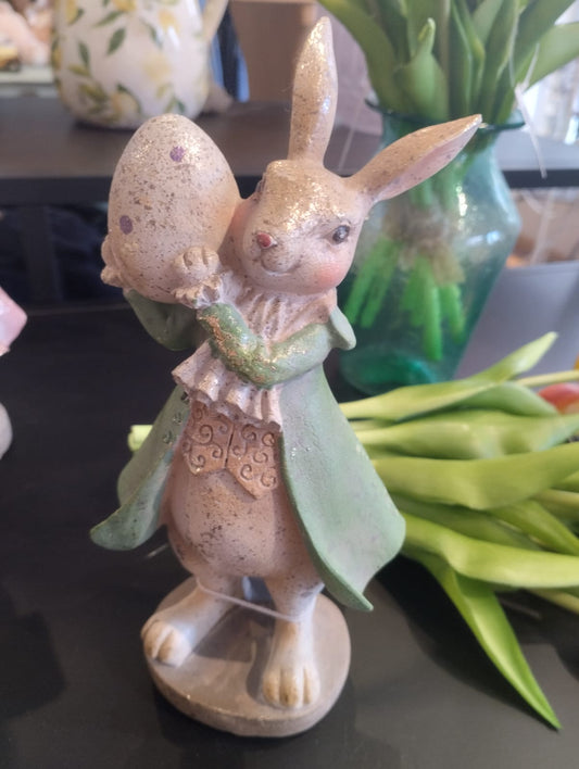 Påskhare med ett dekorativt ägg - H 20cm