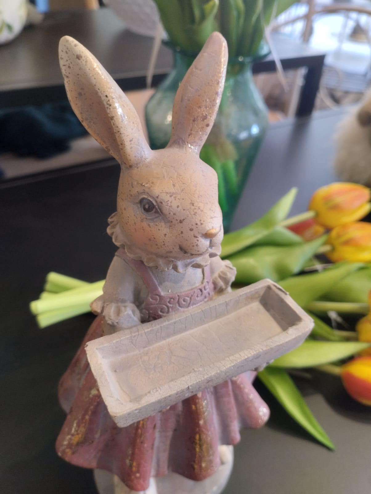 Påskhare med bricka - H 20cm