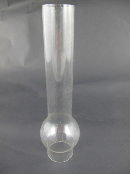 Brännarrör / Glasrör i klart, härdat glas som reservdel till fotogenlampa. Brännarröret mäter cirka 79 mm.  Material: Glas  Färg: Transparent  Storlek: Ø 7,9 x H 32 cm