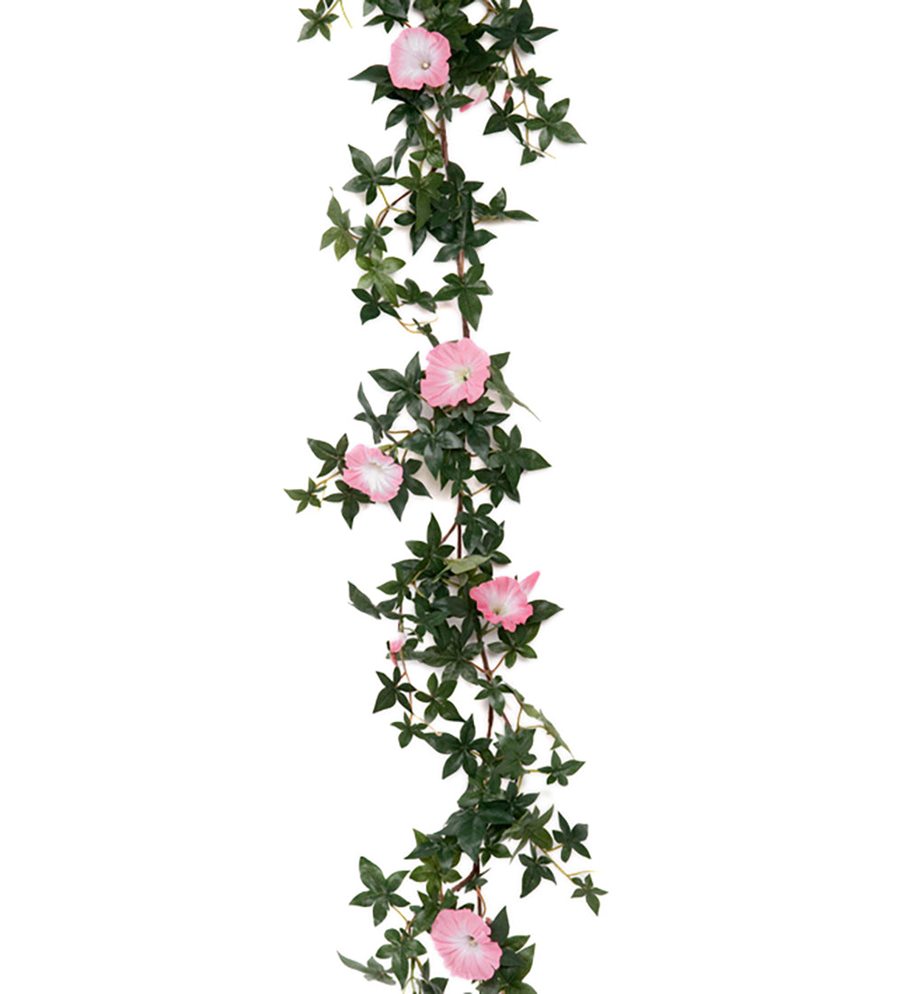 Vacker lång girlang med många blad och rosa klock formade blommor. Verklighetstrogen konstgjord girlang att dekorera med. Lätt formad då det är ståltråd i basen.  Mått Girlang: L 120cm